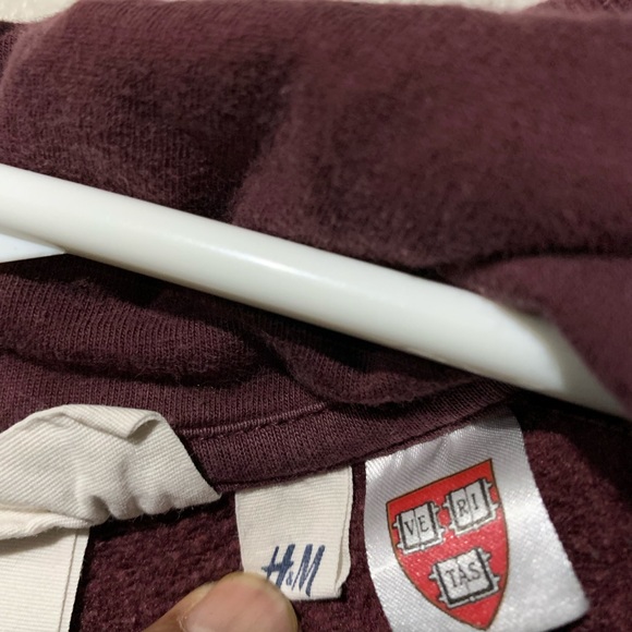 Harvard University Sweater - Picture 5 of 6